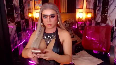 Paula online show from 12.19.25