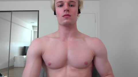 Snapshot of thelevimeyers chatting on 07.10.26 thelevimeyers online show from 07.10.26