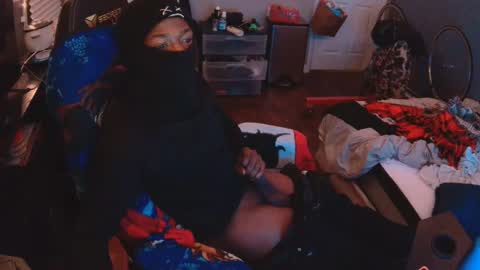 Snapshot of thelewdgamer chatting on 12.18.25 thelewdgamer online show from 12.18.25