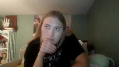 Little Bambii online show from 11.18.25