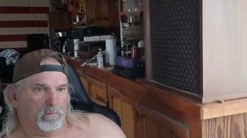 Snapshot of themasseure1 chatting on 04.19.26 themasseure1 online show from 04.19.26