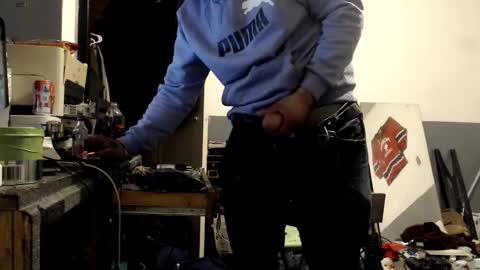 Snapshot of themechanic_ chatting on 12.05.24 sledge online show from 12.05.24