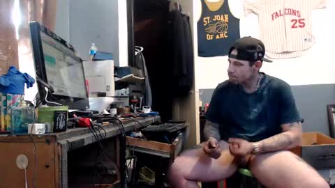 Snapshot of themechanic_ chatting on 12.12.24 sledge online show from 12.12.24