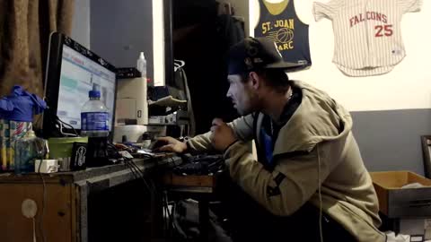 Snapshot of themechanic_ chatting on 12.14.24 sledge online show from 12.14.24