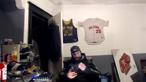 Snapshot of themechanic_ chatting on 02.12.25 sledge online show from 02.12.25