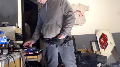 Snapshot of themechanic_ chatting on 02.20.25 sledge online show from 02.20.25