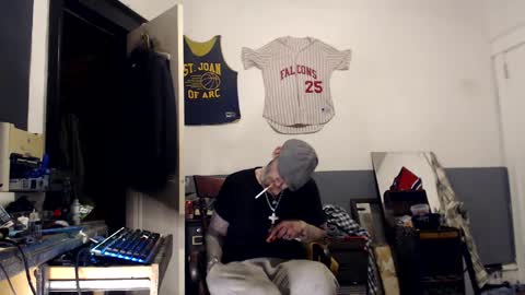 Snapshot of themechanic_ chatting on 02.25.25 sledge online show from 02.25.25