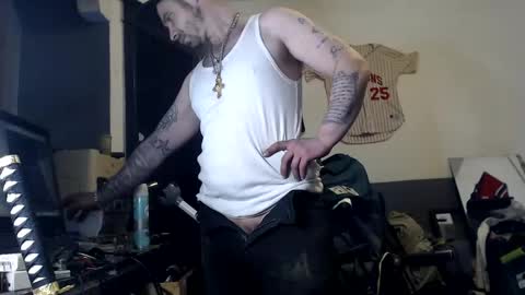 Snapshot of themechanic_ chatting on 03.04.25 sledge online show from 03.04.25