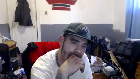 Snapshot of themechanic_ chatting on 03.04.25 sledge online show from 03.04.25