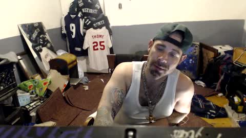 Snapshot of themechanic_ chatting on 03.08.25 sledge online show from 03.08.25