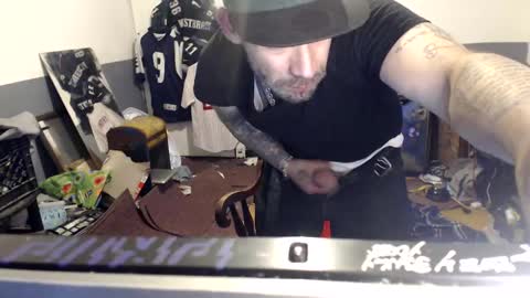 Snapshot of themechanic_ chatting on 03.08.25 sledge online show from 03.08.25
