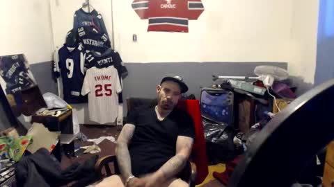 Snapshot of themechanic_ chatting on 03.11.25 sledge online show from 03.11.25