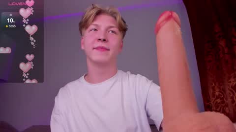 Snapshot of themikesever chatting on 10.25.25 Sever online show from 10.25.25