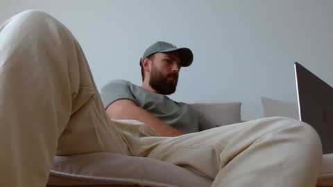 TheMonarchGoat online show from 09.10.25