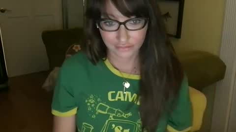 Snapshot of themrsnelson chatting on 11.09.25 Cach Nelson online show from 11.09.25