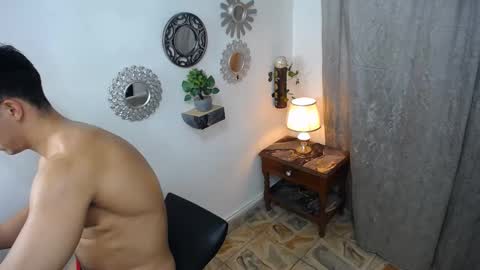 themuscularvenezuelanman online show from 09.21.25