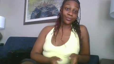 Snapshot of thenaturalgoddess chatting on 03.10.25 TheNaturalGoddess online show from 03.10.25