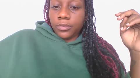 Snapshot of thenaturalgoddess chatting on 09.18.25 TheNaturalGoddess online show from 09.18.25