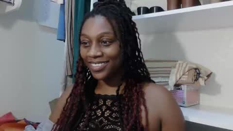 Snapshot of thenaturalgoddess chatting on 11.21.25 TheNaturalGoddess online show from 11.21.25