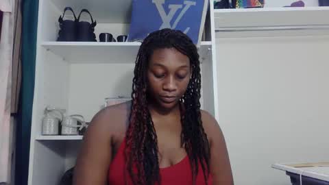 Snapshot of thenaturalgoddess chatting on 12.03.25 TheNaturalGoddess online show from 12.03.25