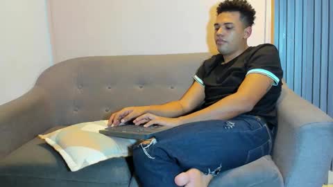 theo_morris online show from 02.28.26