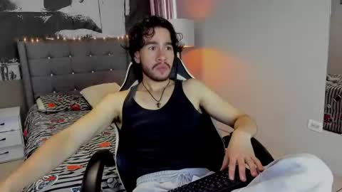 Snapshot of theo_riviera chatting on 06.16.26 theo_riviera online show from 06.16.26