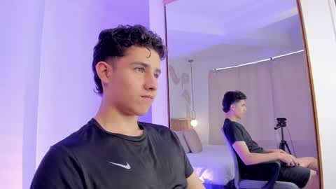 Snapshot of theohawke_ chatting on 12.14.24 THEO- MATEO online show from 12.14.24