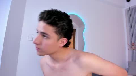 Snapshot of theohawke_ chatting on 01.07.25 THEO- MATEO online show from 01.07.25