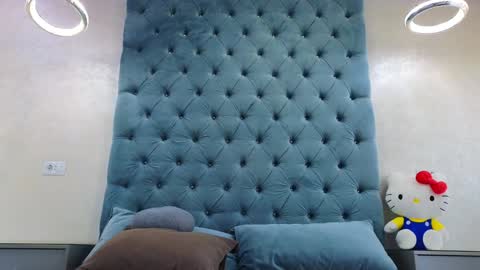 Snapshot of theowonder chatting on 01.13.25 Theowonder online show from 01.13.25