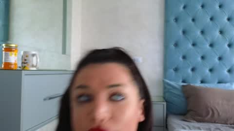 Snapshot of theowonder chatting on 01.14.25 Theowonder online show from 01.14.25