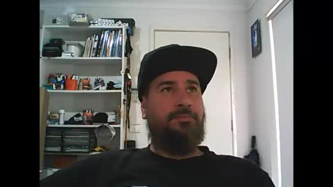 Snapshot of theozbeardguy chatting on 03.11.25 aussiebeard online show from 03.11.25