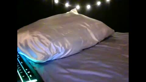 the peach princess  online show from 02.19.25