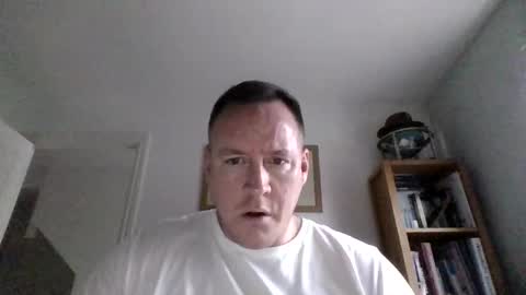 Snapshot of thepigboy chatting on 01.11.26 thepigboy online show from 01.11.26