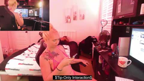 The Plug Love  Friends online show from 11.26.25