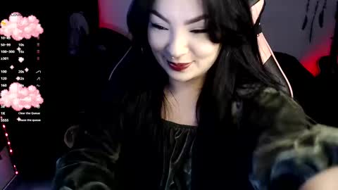 Snapshot of theprojectsara1 chatting on 10.26.25 Sara online show from 10.26.25