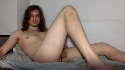 Snapshot of thepyngwieee chatting on 08.10.26 Fansly. there many hot fuck vids with me online show from 08.10.26