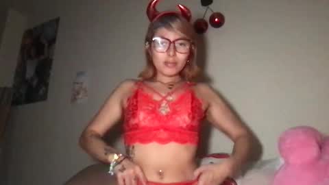 Snapshot of therain222 chatting on 10.31.25 therain222 online show from 10.31.25