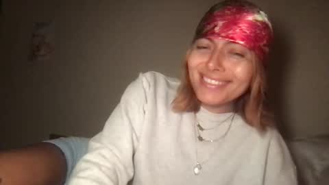 Snapshot of therain222 chatting on 11.18.25 therain222 online show from 11.18.25