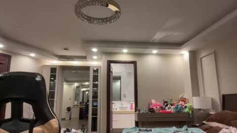 Snapshot of therealcamilabaddie chatting on 11.16.25 therealcamilabaddie online show from 11.16.25