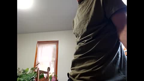 Snapshot of therizzler_1_of_1 chatting on 10.24.25 therizzler_1_of_1 online show from 10.24.25