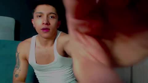 Snapshot of thesaint_xxx chatting on 09.21.25 thesaint_xxx online show from 09.21.25