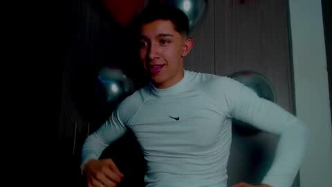 Snapshot of thesaint_xxx chatting on 10.03.25 thesaint_xxx online show from 10.03.25