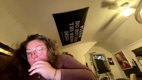 Snapshot of thesashadomme chatting on 01.13.25 The Sasha Domme online show from 01.13.25