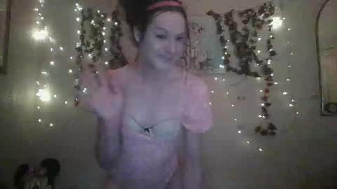 sillymillie0 online show from 12.20.24