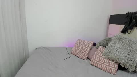 Camila online show from 02.01.25