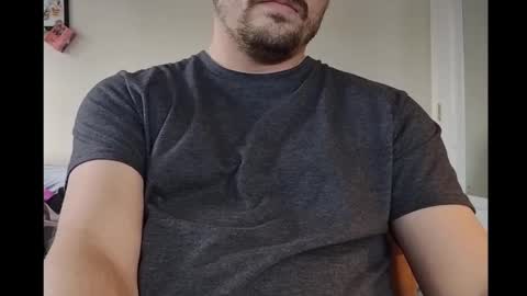 Snapshot of thesweetratguy chatting on 12.24.24 thesweetratguy online show from 12.24.24