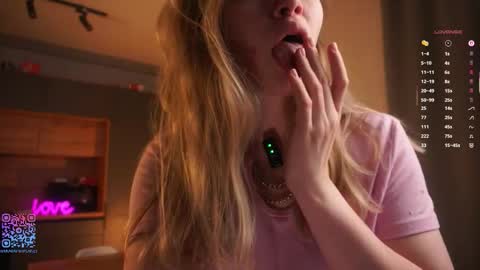 Mia online show from 10.27.25