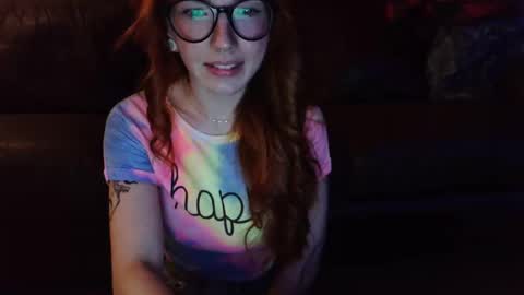 Snapshot of thetradwifee chatting on 03.17.26 Stella online show from 03.17.26