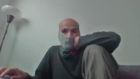 Snapshot of thetubedscarfguy chatting on 02.15.25 Scarf guy online show from 02.15.25