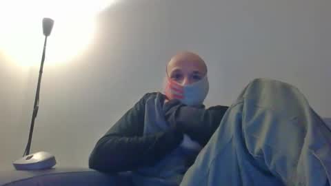 Snapshot of thetubedscarfguy chatting on 02.18.25 Scarf guy online show from 02.18.25